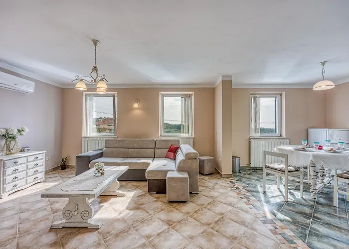 Mare 3* ロヴィニ